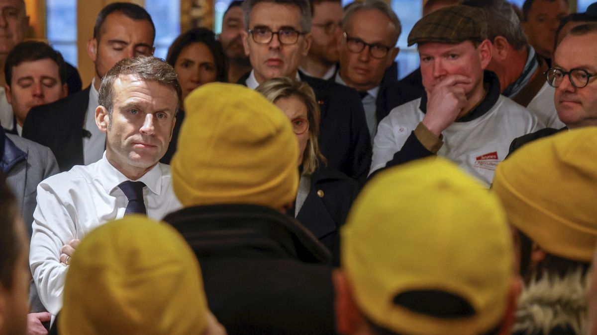 Fransa Cumhurbaşkanı Macron'un tarım fuarında protesto edilen resepsiyonu