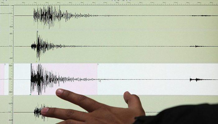 İzmir'in Karaburun açıklarında 4,2 büyüklüğünde deprem