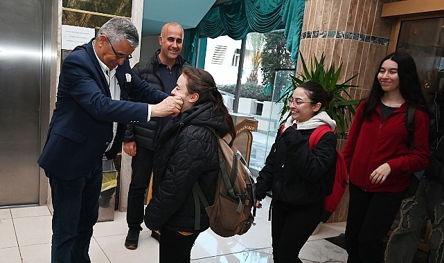 Başkan Topaloğlu'ndan öğrencilere iftar yemeği - GÜNDEM