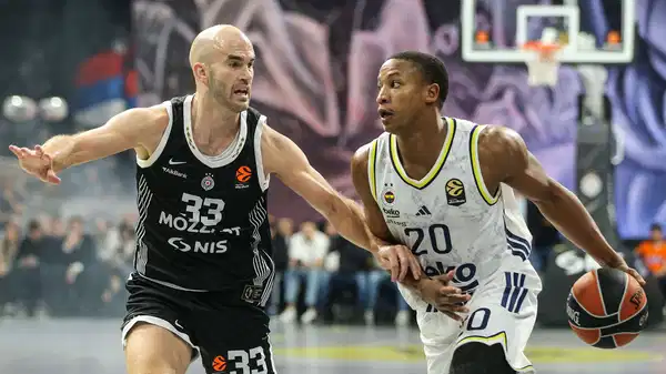 Partizan - Fenerbahçe karşılaşmasındaki tartışmalı pankartın cezası açıklandı!
