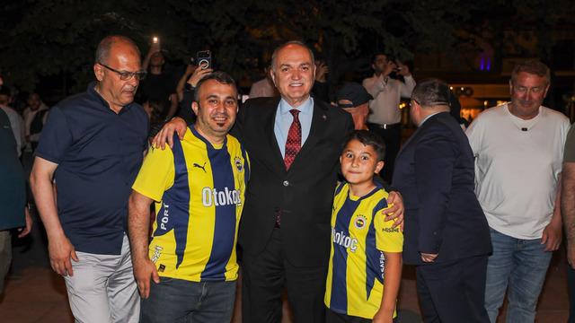 Düzce'de Aziz Yıldırım Seçimi Coşkuyla Kutlandı