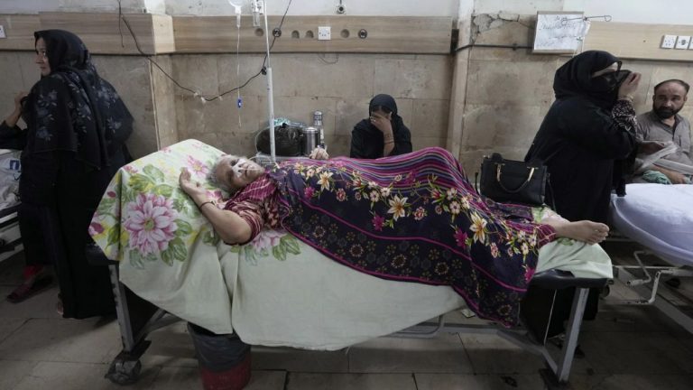 Aşırı sıcaklar Pakistan'ın güneyinde ölümlere neden oldu: Bir haftada yüzlerce kişi öldü