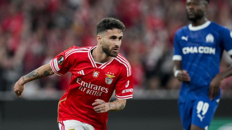 Beşiktaş'ın Portekizli transferi Rafa Silva, Acun Ilıcalı'nın uçağıyla geldi