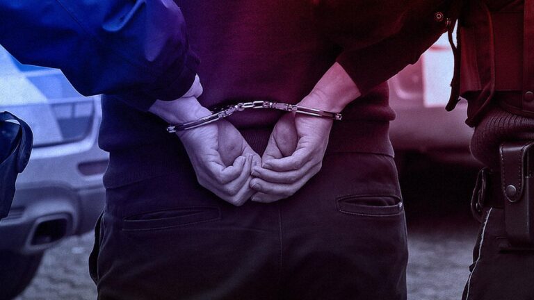 'Yenidoğan Çetesi' soruşturmasında gözaltına alınan 14 şüpheli adliyeye sevk edildi.