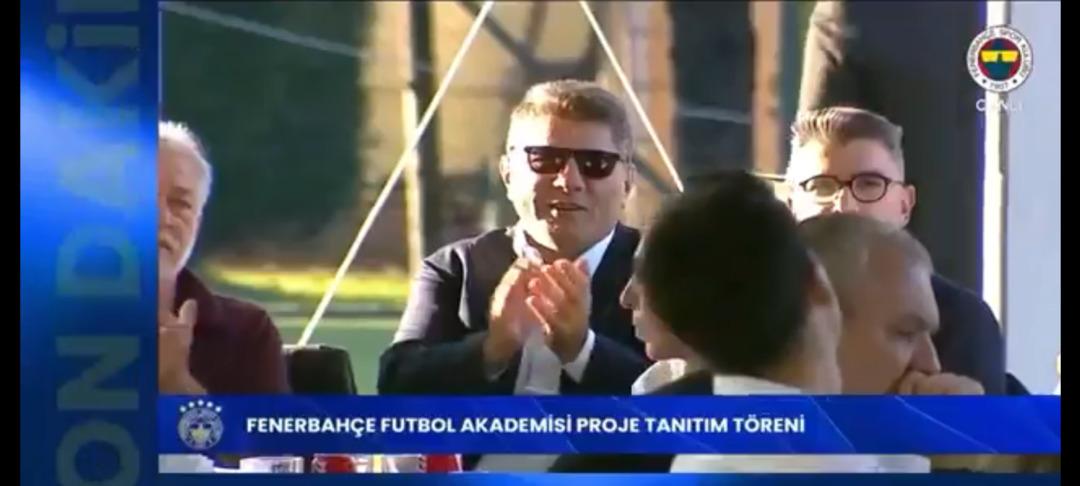 Ali Koç basın toplantısında ilginç anlar! Hakan Safi'ye teşekkür etti ve sonra durmadı: 