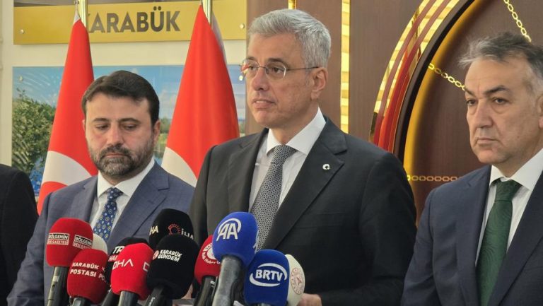 Bakan Memişoğlu: Türkiye sağlıkta küresel örnek olmayı sürdürüyor